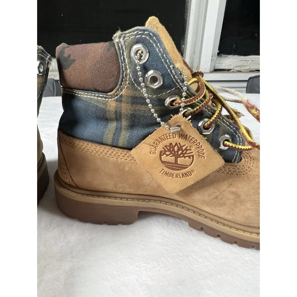 Timberland Toddler Camo Plaid Collar Waterproof Boots‎ Size 2
